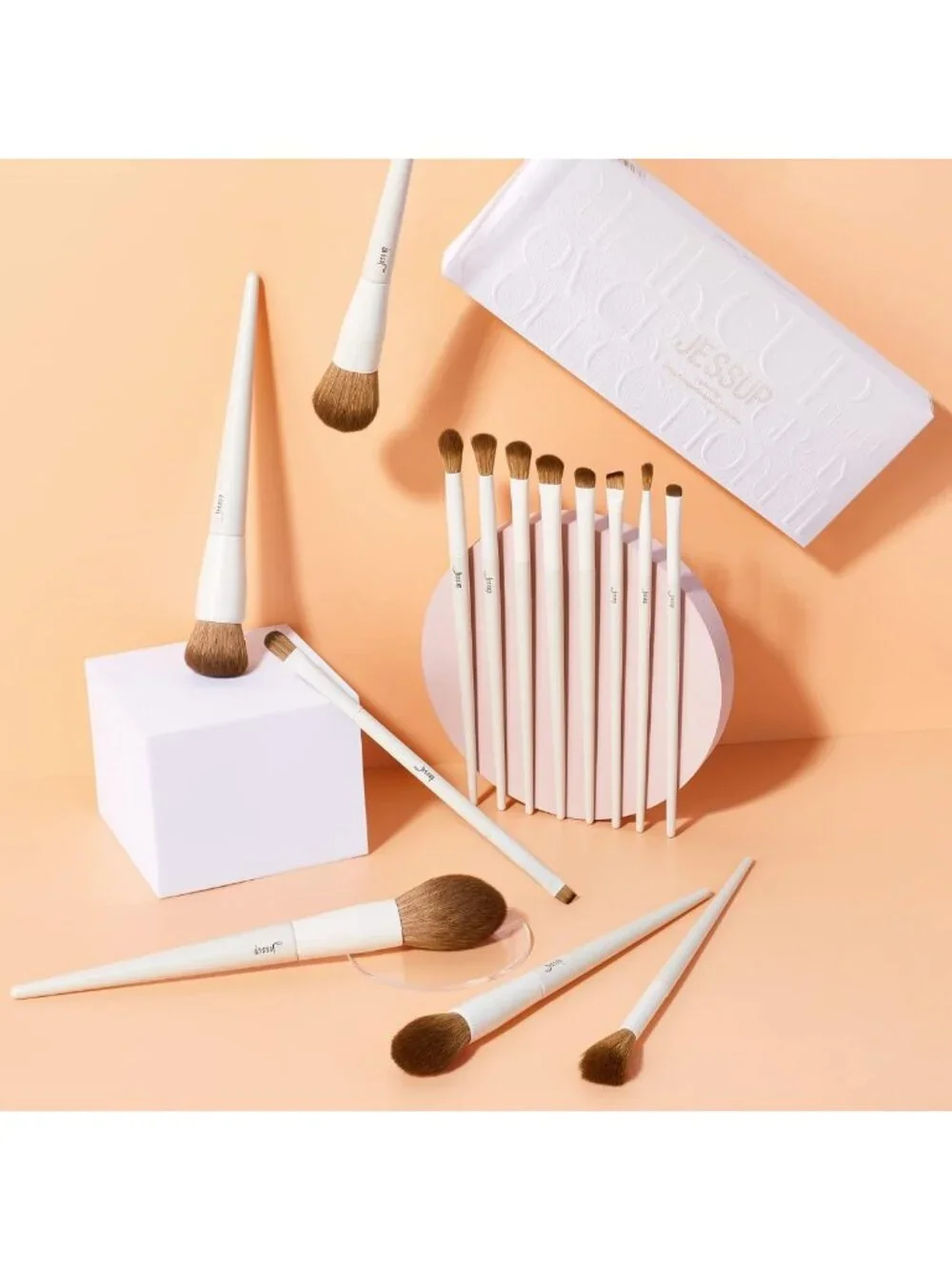 14-Piece Premium Synthetic Makeup Brush Set for Foundation, Contour, Blush